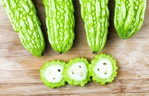 苦瓜吃瓜网,揭秘苦瓜的营养与美味，带你领略绿色健康生活