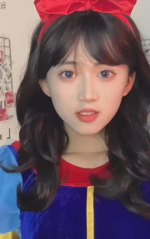 网红吃瓜男扮女装视频播放